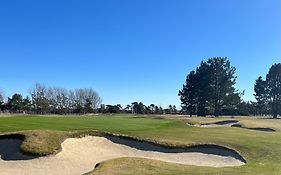 Boende Med Naerhet Till Golfbanan I Ahus